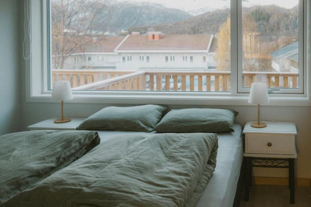 Leilighet I Nybygg Svolvær Kültér fotó